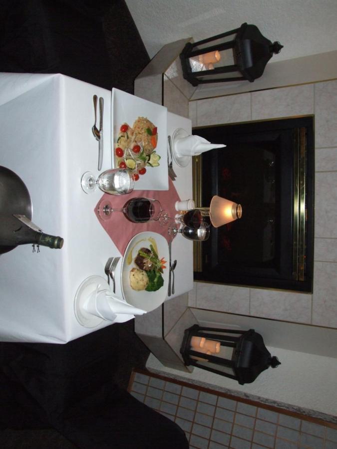 Lakeland Inn Hotel Cold Lake Buitenkant foto