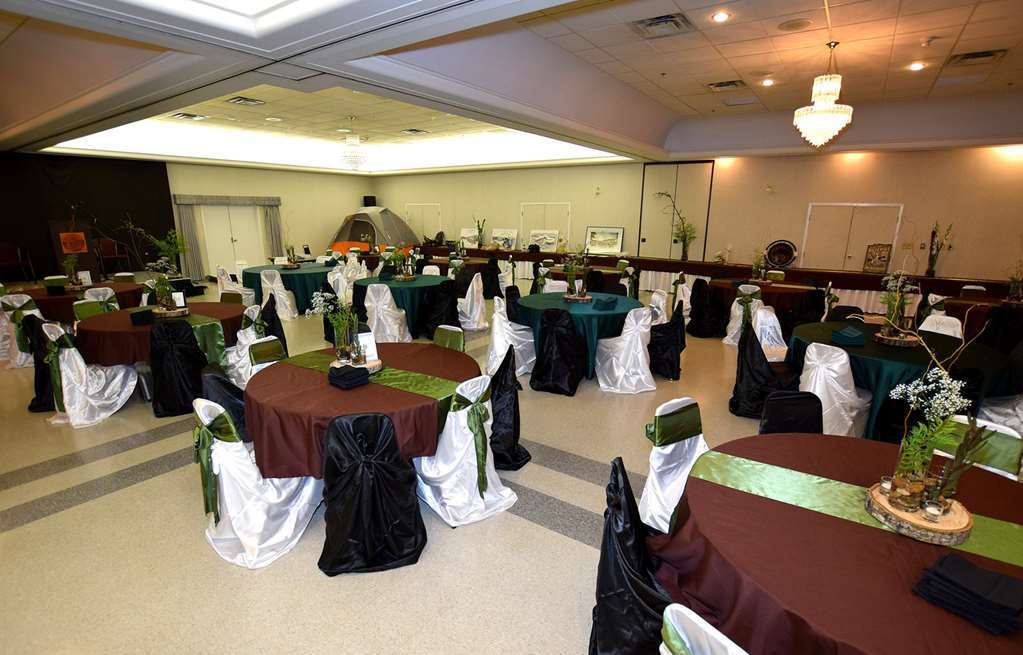 Lakeland Inn Hotel Cold Lake Faciliteiten foto
