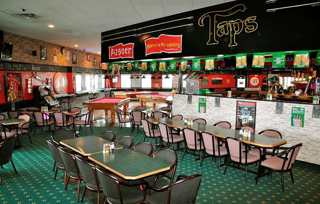 Lakeland Inn Hotel Cold Lake Restaurant foto