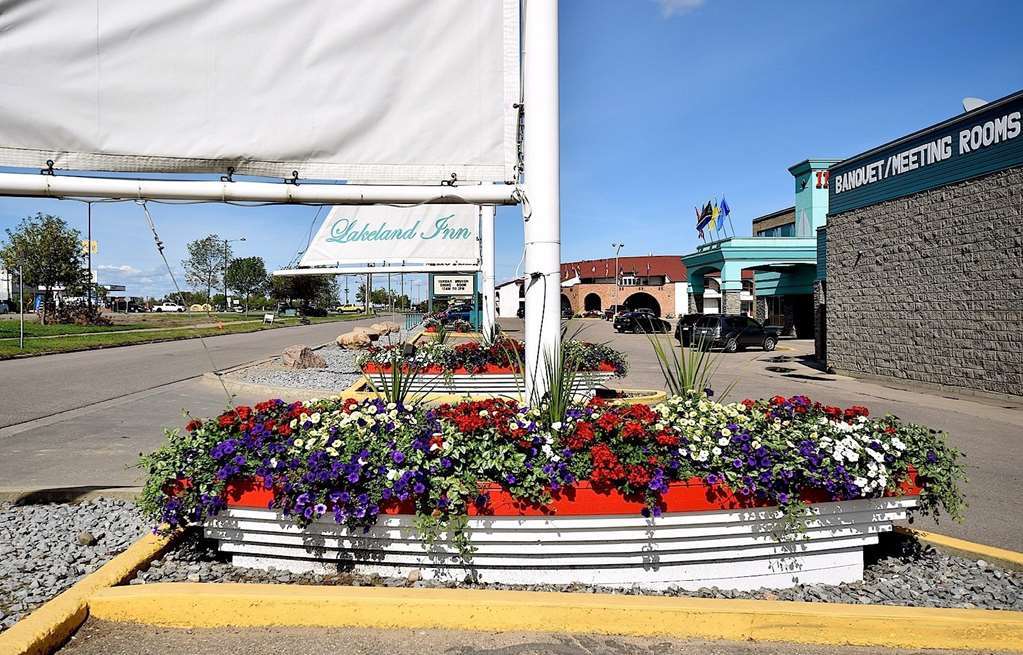 Lakeland Inn Hotel Cold Lake Buitenkant foto