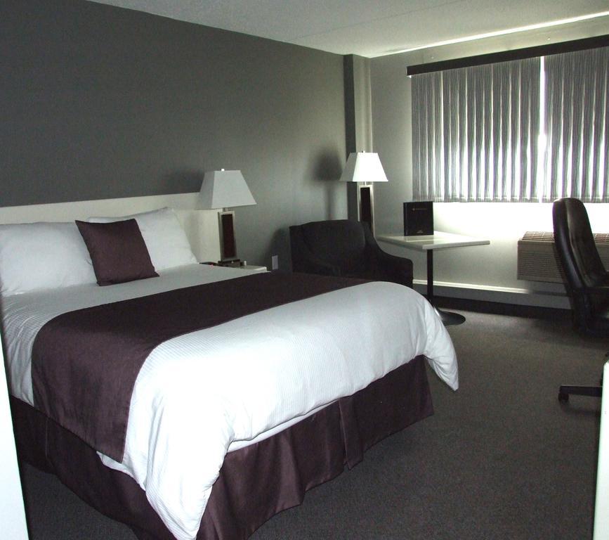 Lakeland Inn Hotel Cold Lake Buitenkant foto